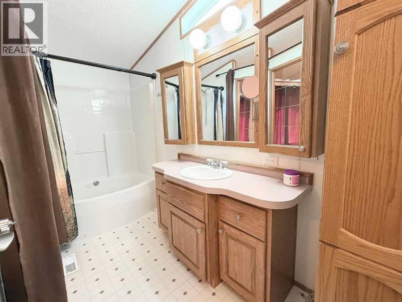 645045 Range Road 211 — photo 13 of 40