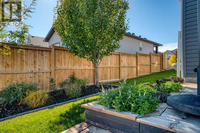 130 Drake Landing Gardens — photo 38 of 40