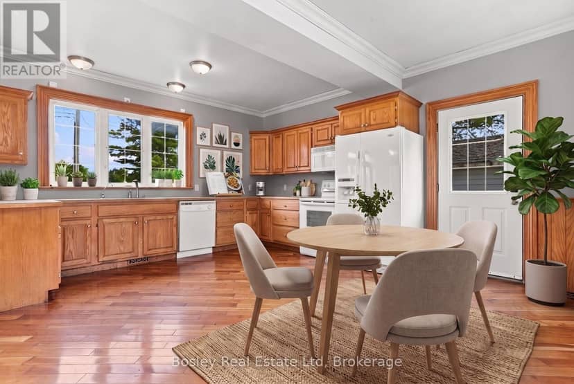 52 - 6108 Curtis Point Road — photo 13 of 40