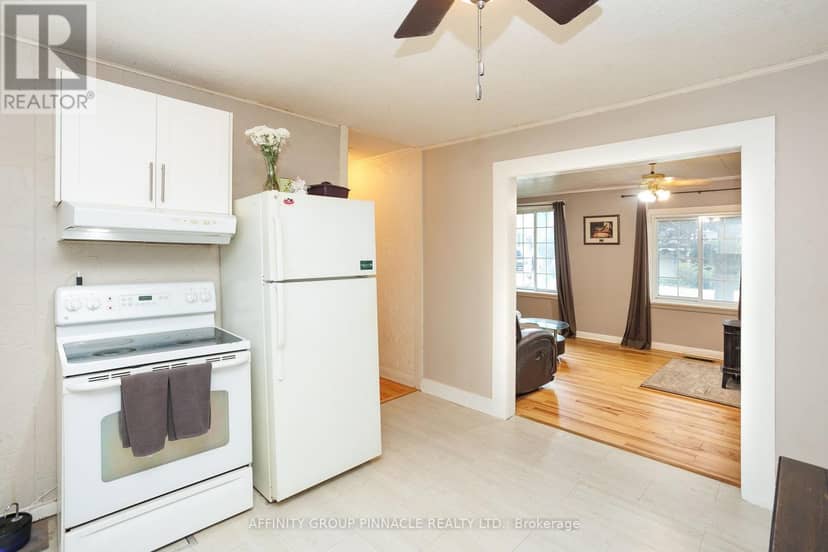35 Clifton Street — photo 12 of 21