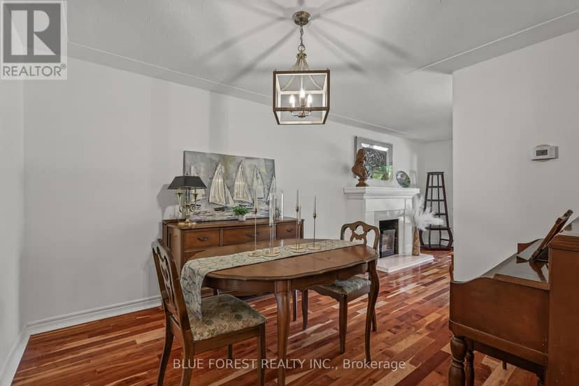 786 Springbank Drive — photo 13 of 40