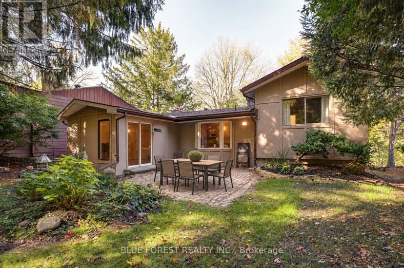 786 Springbank Drive — photo 35 of 40