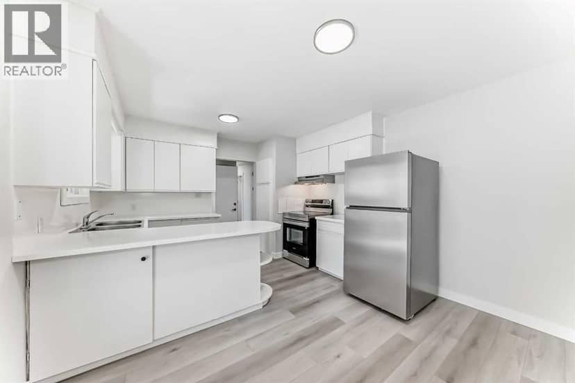 1508 45 Street SE — photo 9 of 40