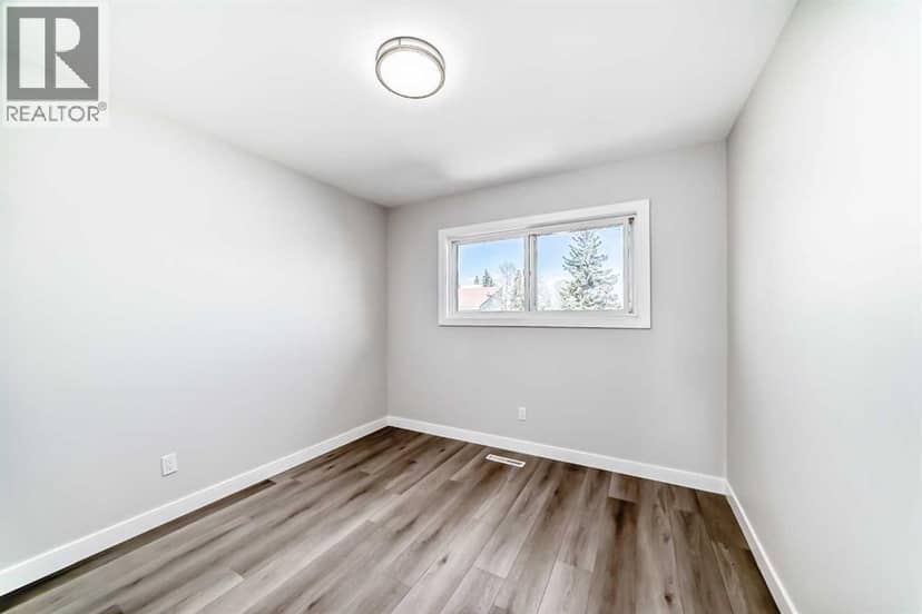 1508 45 Street SE — photo 20 of 40