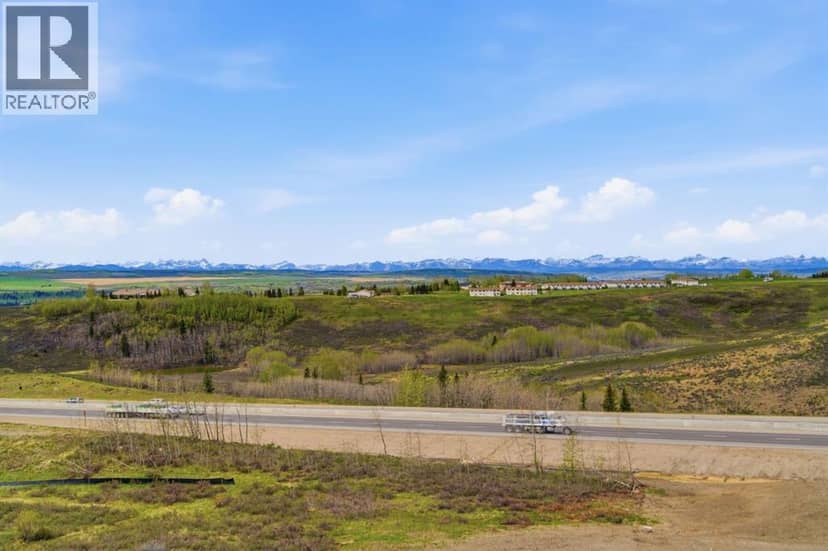 408, 207 Sunset Drive, Cochrane, photo 2