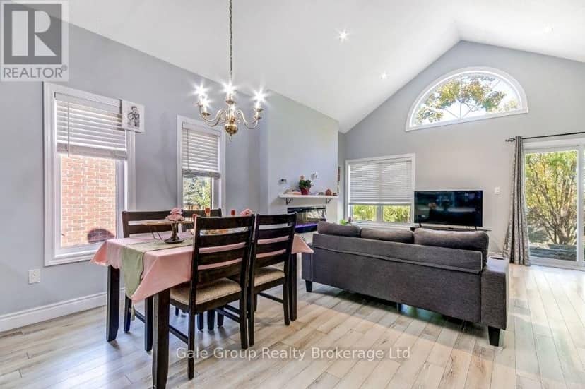724 Garden Court, Woodstock, photo 4