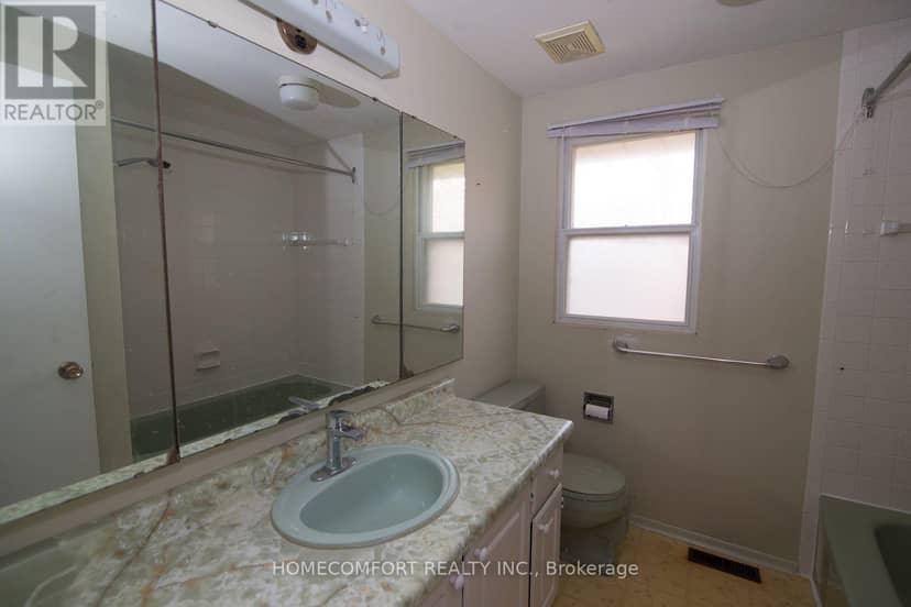 42 Pinemeadow Boulevard — photo 19 of 21