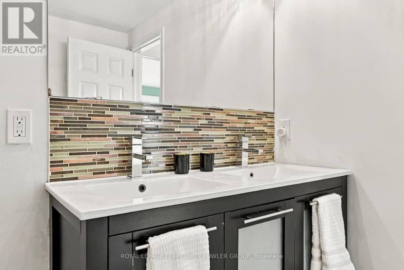 54 Andrea Road — photo 33 of 40