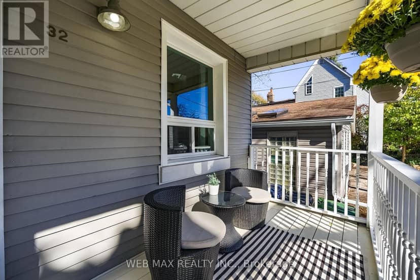 32 Aldergrove Avenue, Toronto, photo 2