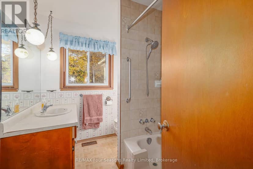 26 Locke Avenue — photo 20 of 40