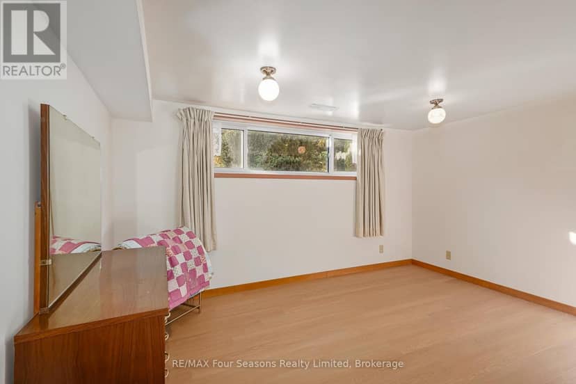 26 Locke Avenue — photo 24 of 40