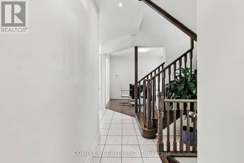 109 Cliff Thompson Court, Georgina, photo 8
