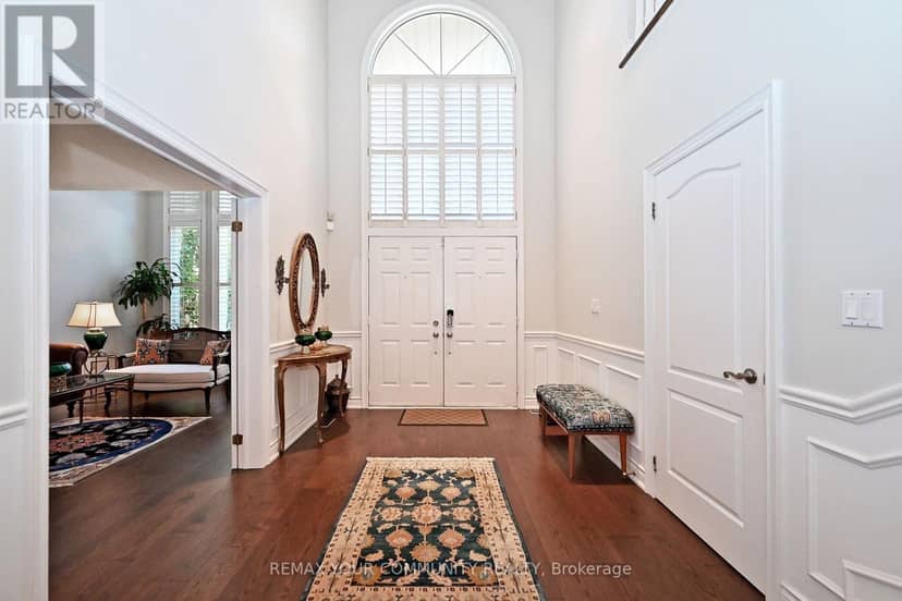 73 Sprucewood Drive E — photo 2 of 40