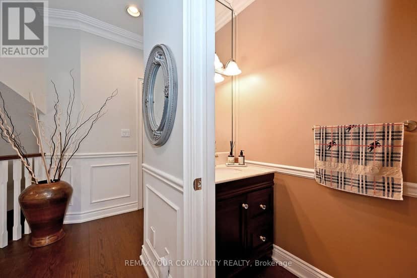 73 Sprucewood Drive E — photo 5 of 40