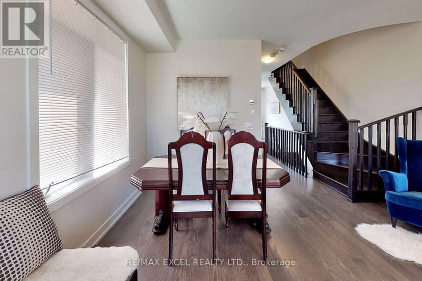 46 Troon Avenue — photo 16 of 40