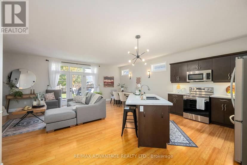 290 Walnut Street — photo 10 of 40