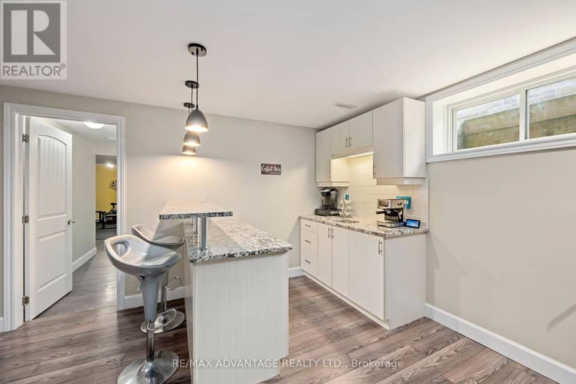 290 Walnut Street — photo 28 of 40