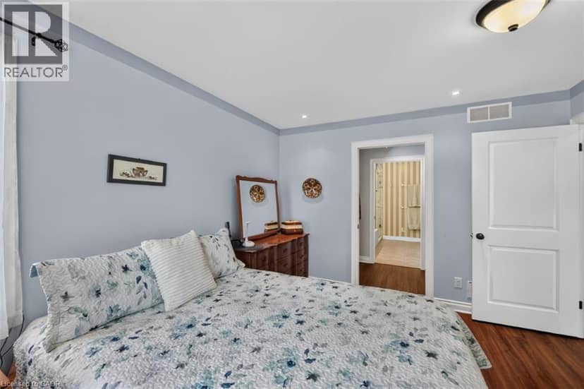3033 TOWNLINE Road Unit# 518 — photo 18 of 40