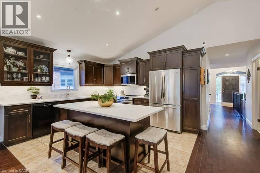 27 CORAL GABLES Crescent — photo 16 of 40