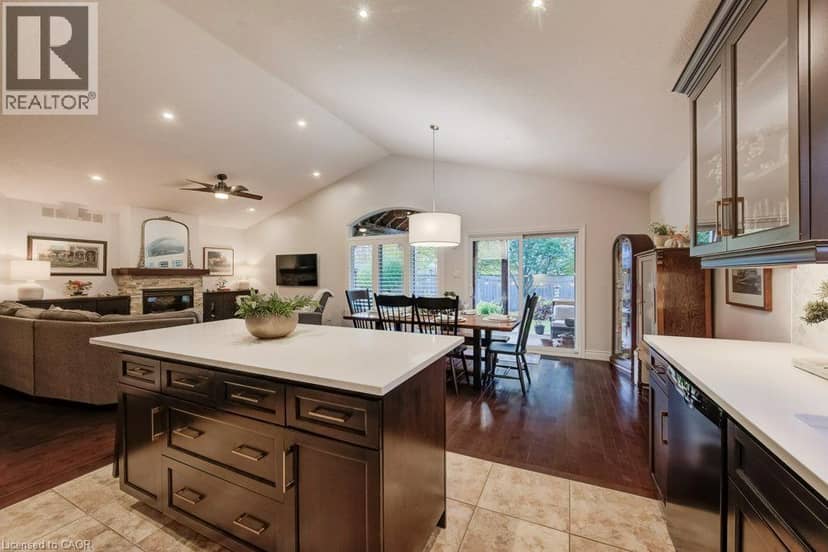 27 CORAL GABLES Crescent — photo 19 of 40