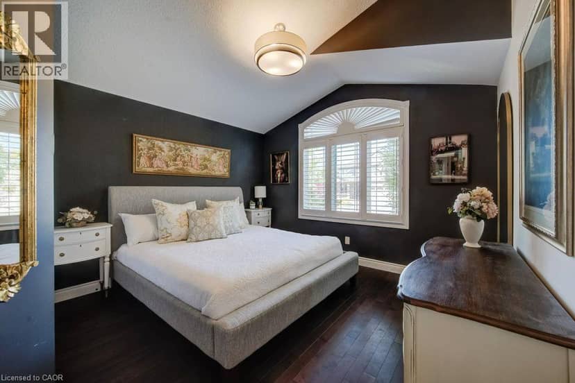 27 CORAL GABLES Crescent, Elmira, photo 8