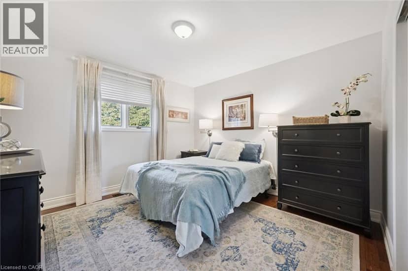 301 MARTINDALE Crescent — photo 13 of 40