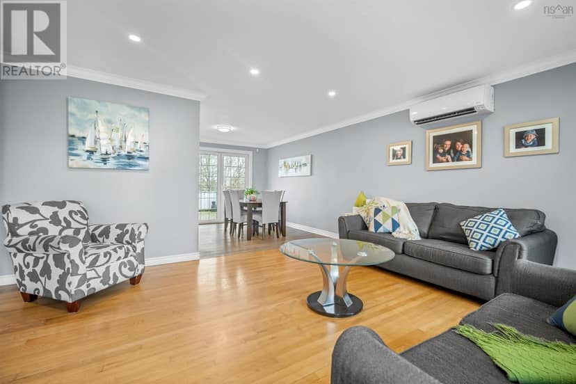 105 Flamingo Drive — photo 12 of 40