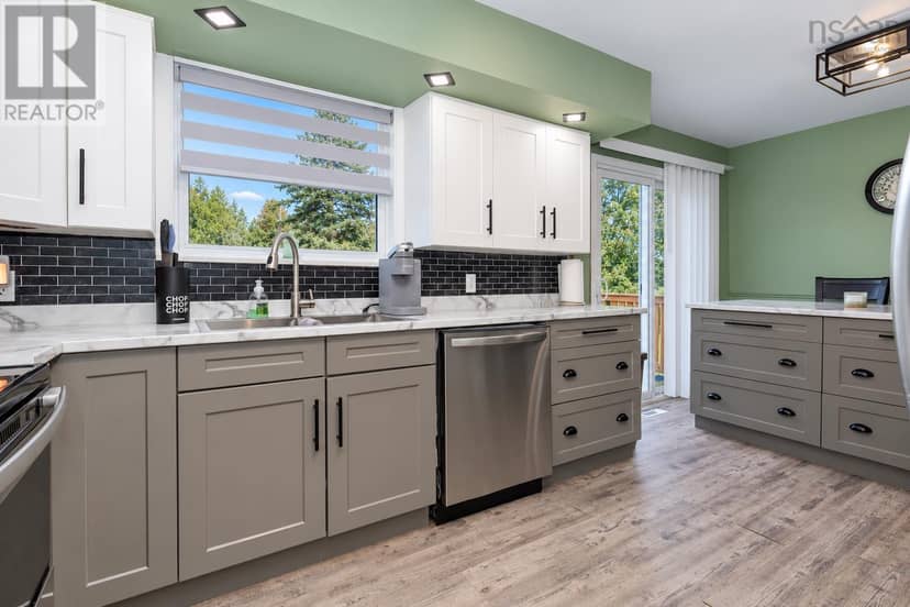 936 Upper Prince Street — photo 16 of 38