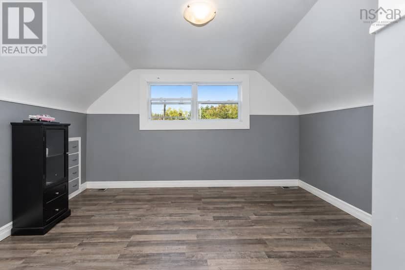 936 Upper Prince Street — photo 27 of 38