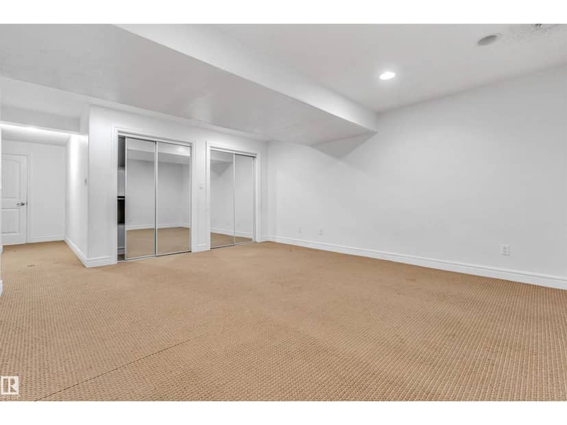 7743 8 AV SW — photo 33 of 34