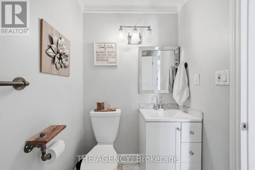 2101 Edinburgh Drive — photo 21 of 40