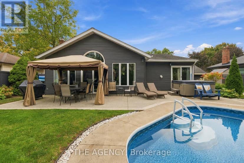 2101 Edinburgh Drive — photo 33 of 40