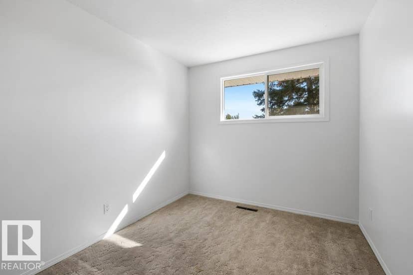 58231 Rge Rd 222 — photo 17 of 40