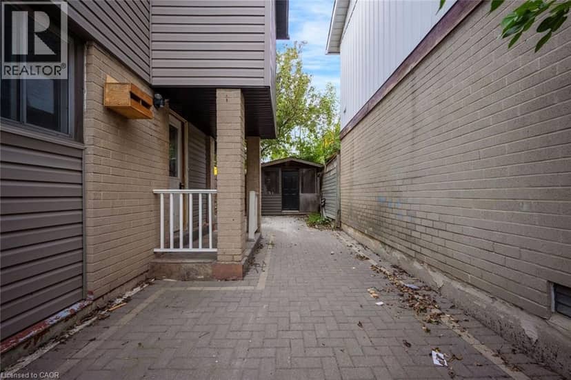 13 HOLMSTEAD Court — photo 37 of 40