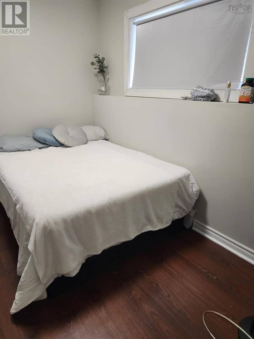 391 389-393 Renfrew Street — photo 23 of 36