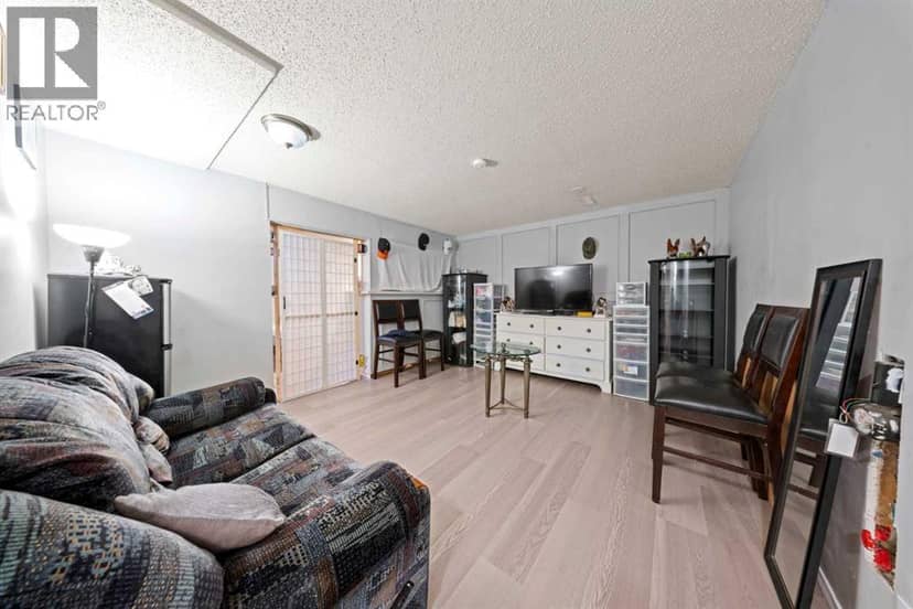 32 Shawmeadows Road SW — photo 12 of 18
