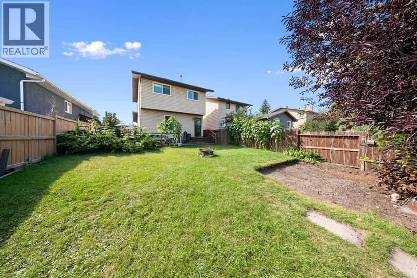 32 Shawmeadows Road SW — photo 14 of 18