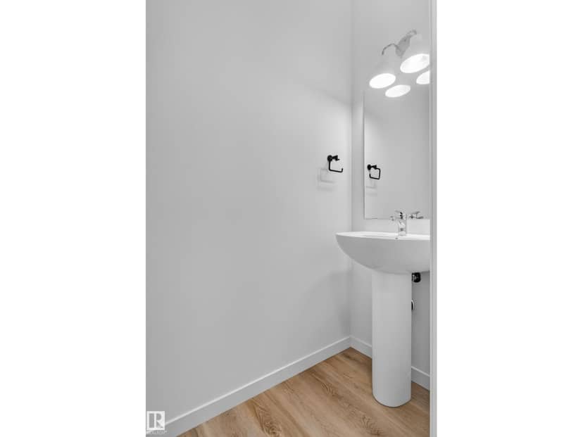 7009 50A AV — photo 19 of 40