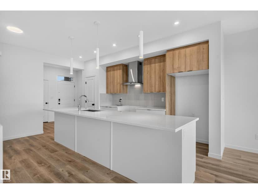 7009 50A AV — photo 10 of 40