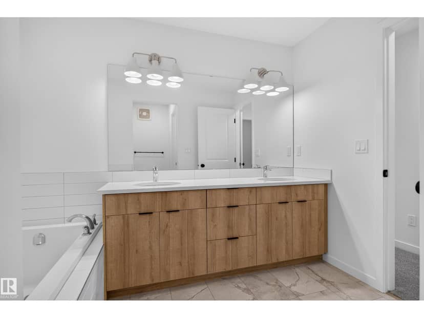7009 50A AV — photo 31 of 40