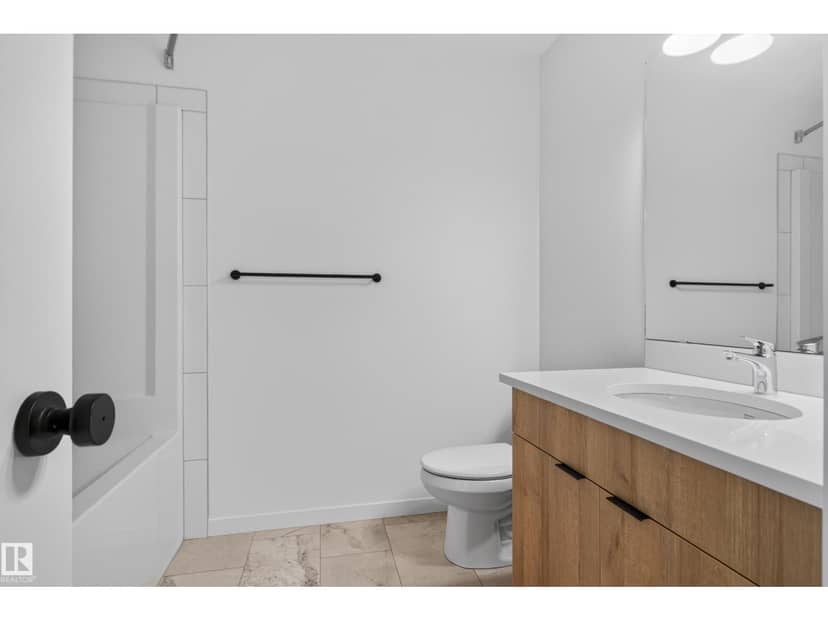 7009 50A AV — photo 37 of 40