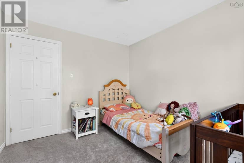 63 Oakmount Drive — photo 24 of 40