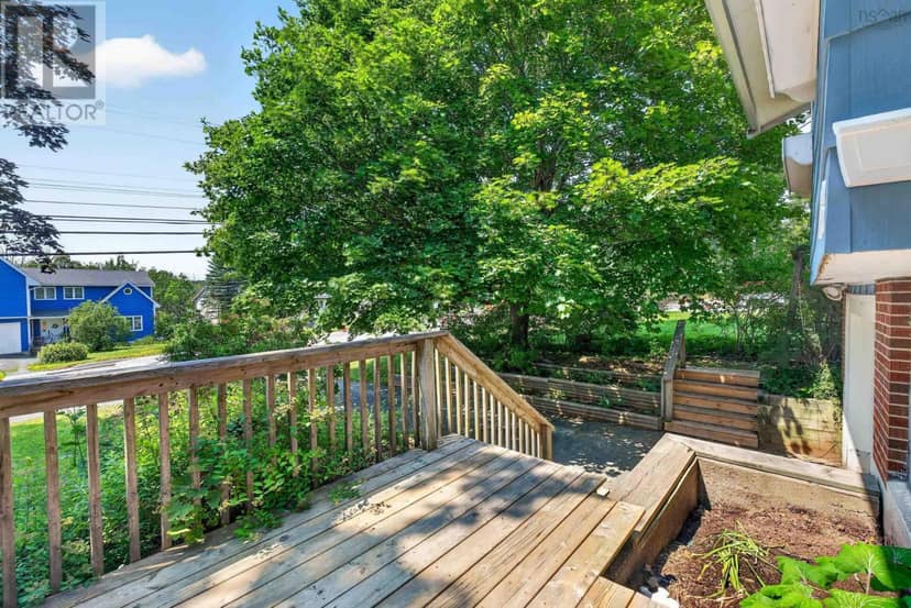 63 Oakmount Drive — photo 4 of 40