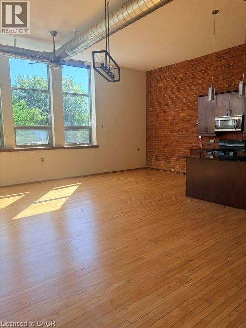 357 HUNTER Street W Unit# 22 — photo 14 of 36