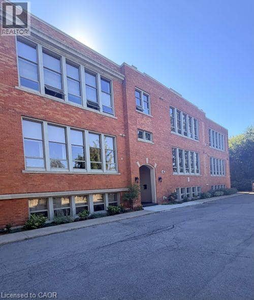 357 HUNTER Street W Unit# 22, Hamilton, photo 2