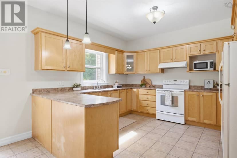 46 Southgate Drive — photo 15 of 40