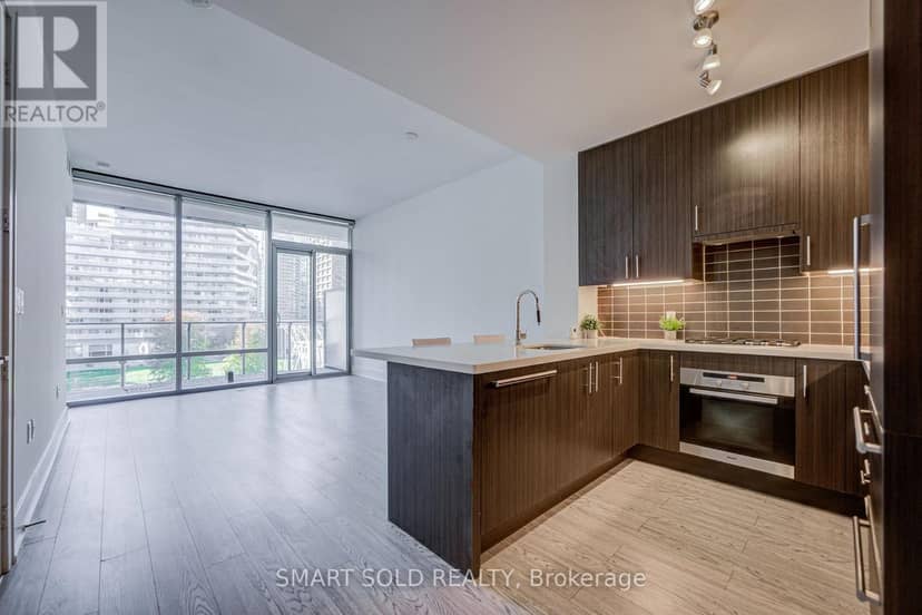 436 - 39 Queens Quay E — photo 10 of 36