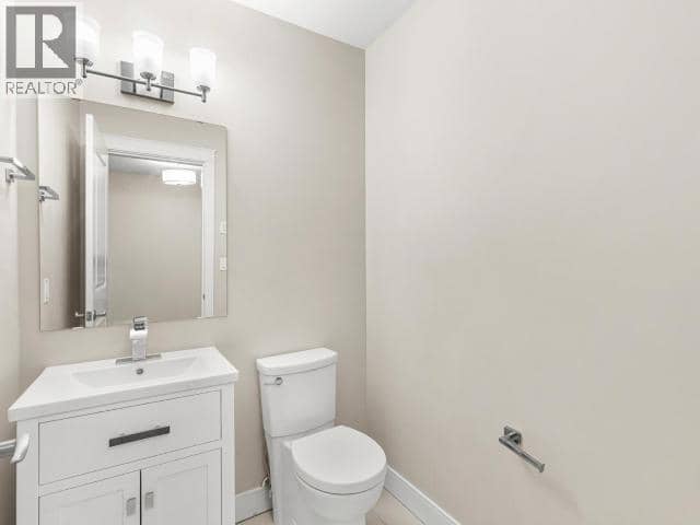 105-36 Waterfront Place — photo 11 of 30