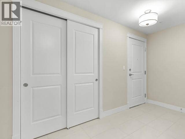 105-36 Waterfront Place — photo 12 of 30