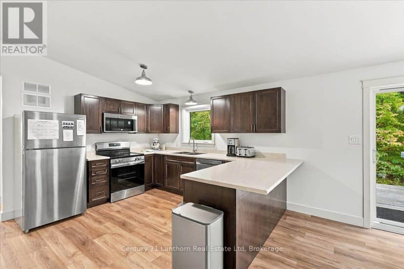 47 Reynolds Road — photo 15 of 40